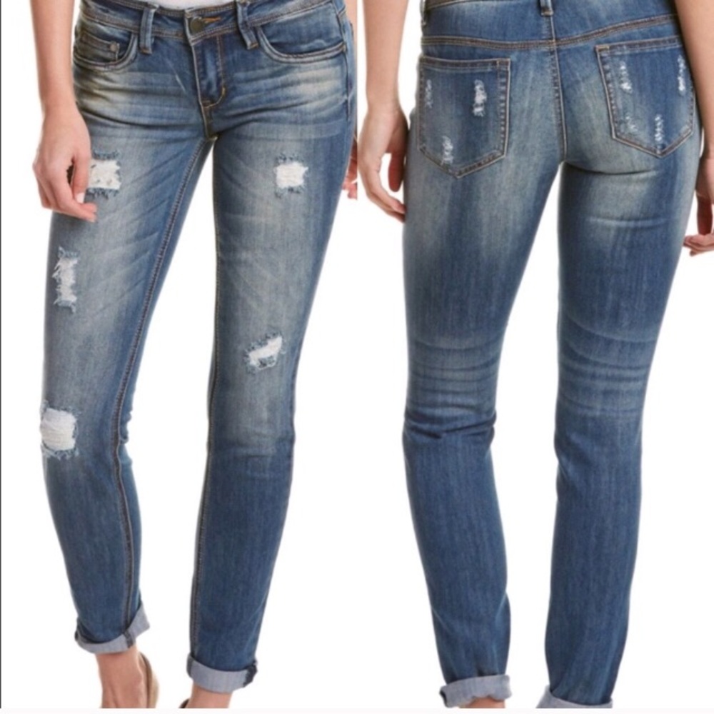 NEW Capri Distressed jeans size 9